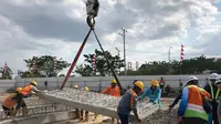 Proses pembangunan jembatan Sei Alalak Kalimantan Selatan