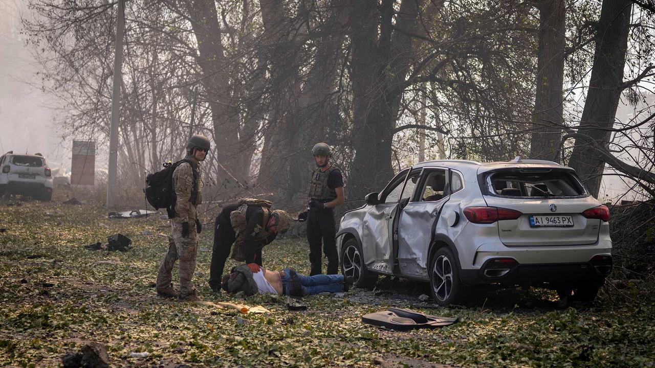 Drone Rusia Hantam Gudang Militer di Kyiv 37 Orang Tewas
