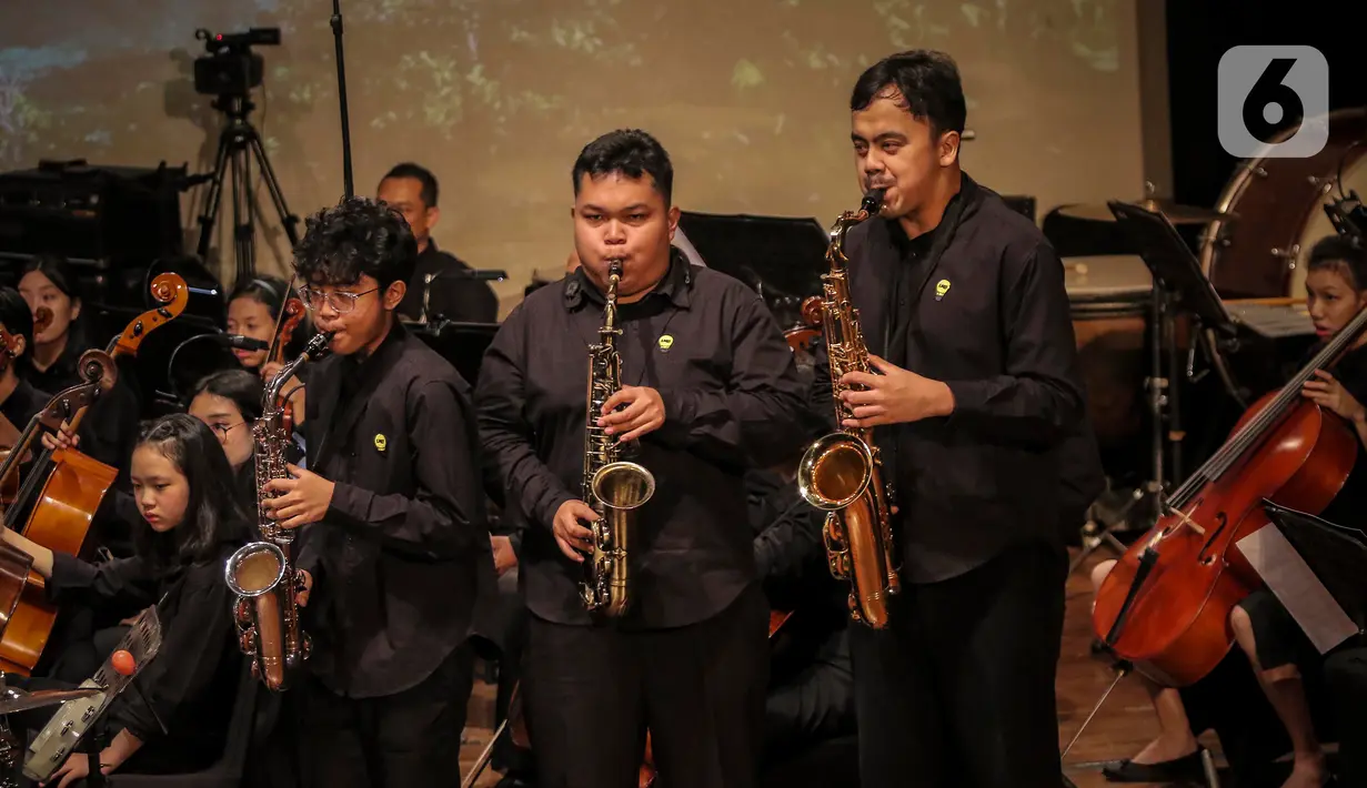 Konser ini dimeriahkan penampilan LME (Light Ministry Ensemble), yang mayoritas siswanya berkebutuhan khusus. (Liputan6.com/Angga Yuniar)