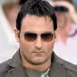 Di film Dishoom, Akshaye Khanna memainkan peran antagonis.