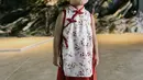 Tampilan menggemaskan lainnya juga terlihat dari kebaya cheongsam yang dikenakan.  [Foto: Instagram/ Ameena Halilintar]