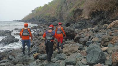 Detik-Detik Pemuda di Bali Terpeleset dari Tebing Karang hingga Hilang Terseret Ombak