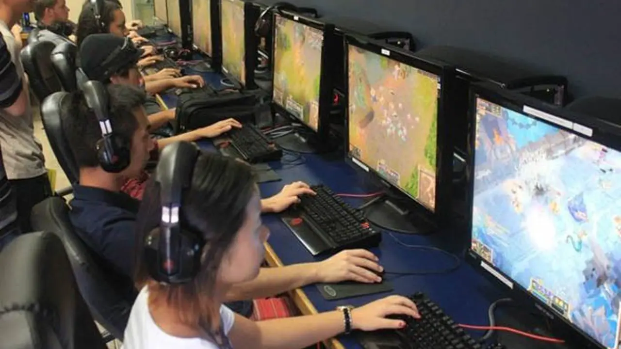 Beasiswa e-sports
