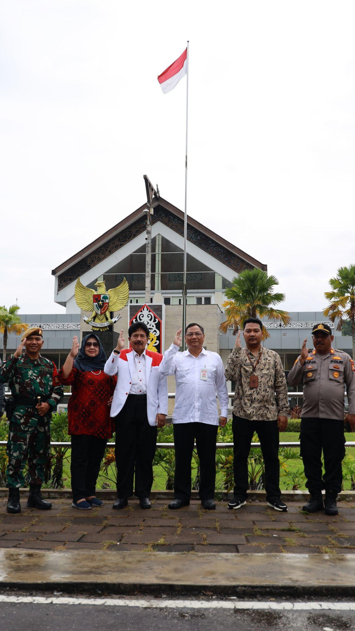 "Kami berharap, keberadaan BPIP selalu memberikan pemahaman arti pentingnya Ideologi Negara (Pancasila)," ujarnya.