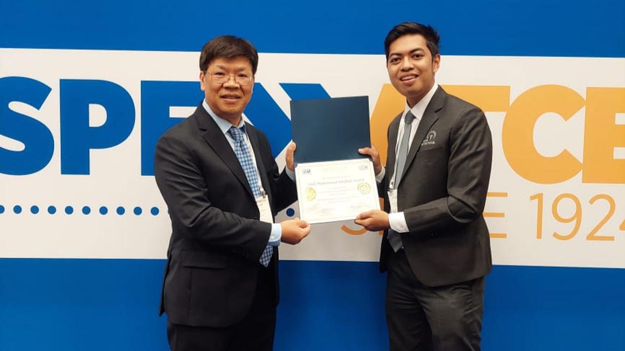 Mahasiswa UPER Juarai Kompetisi Migas Internasional