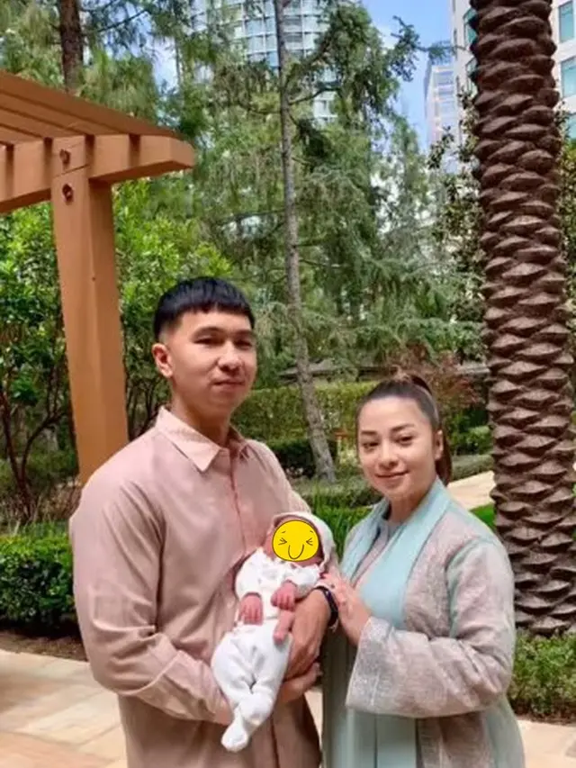 6 Potret Nikita Willy Usai Satu Bulan Melahirkan, Dipuji Sudah Kembali Langsing