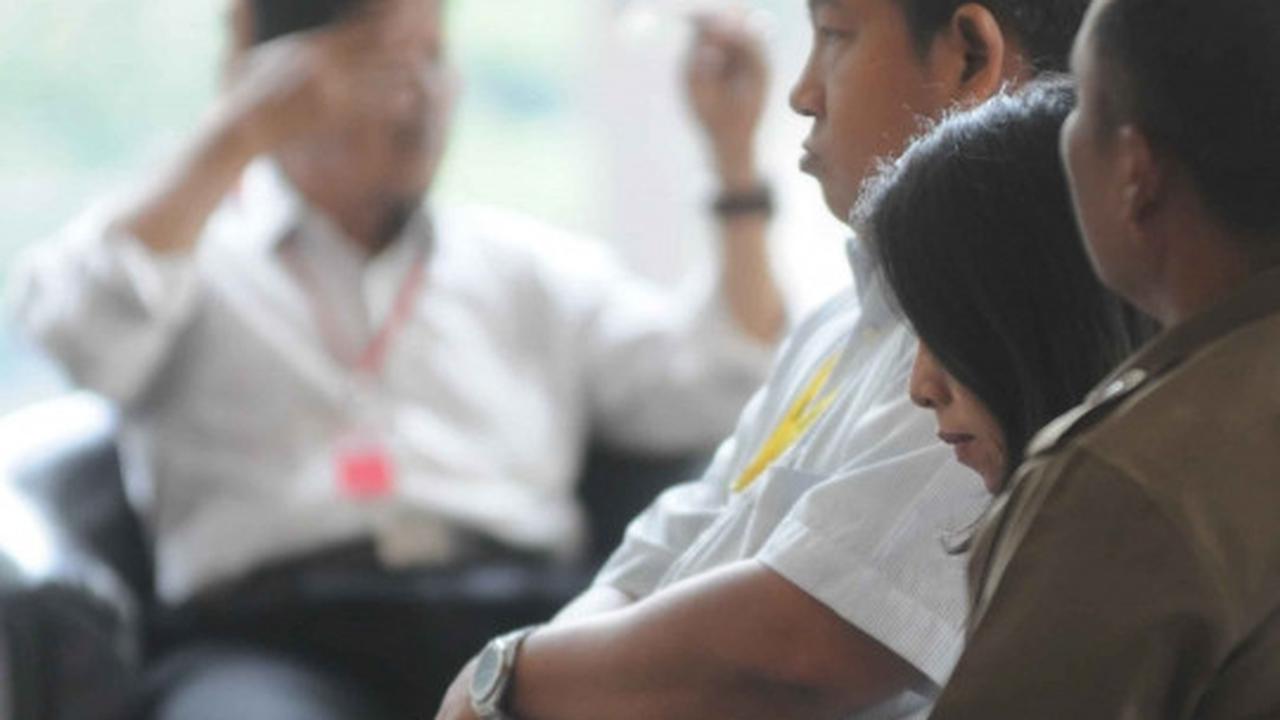 KPK periksa eks backing vokal Kla Project terkait Gubernur Sumut
