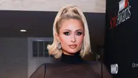 Respons Paris Hilton Dituduh Egois gegara Cosplay Beauty and the Beast Bareng Anak-anaknya
