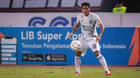Pemain Borneo FC, Fajar Fathur Rahman saat menghadapi Persija Jakarta pada laga pekan ke-7 BRI Liga 1 2023/2024 di Stadion Patriot Candrabhaga, Bekasi, Rabu (9/8/2023). (Bola.com/Bagaskara Lazuardi)