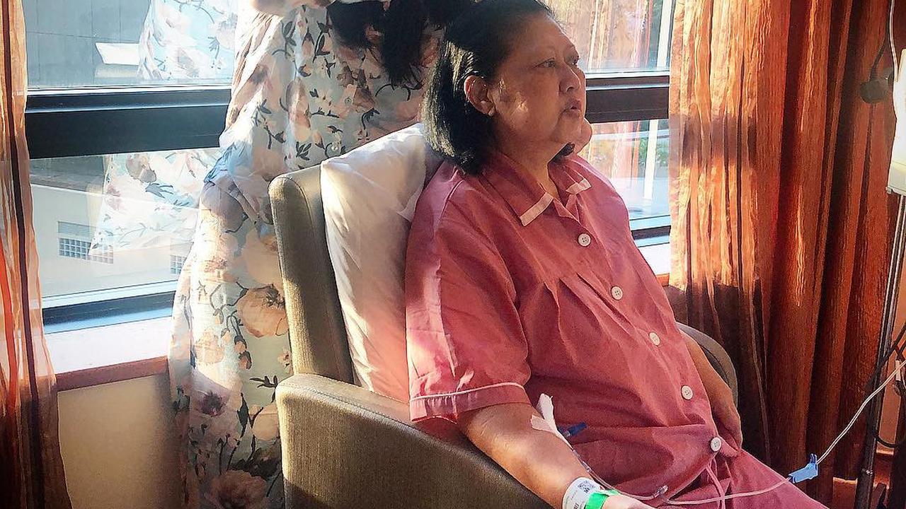 Potret Annisa Pohan setia temani Ani Yudhoyono