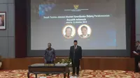 Darmin ke Airlangga: Dulu Saya Ikut Bapaknya Sekarang Terima Sang Anak