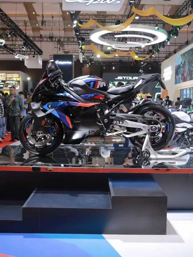 BMW M 1000 RR
