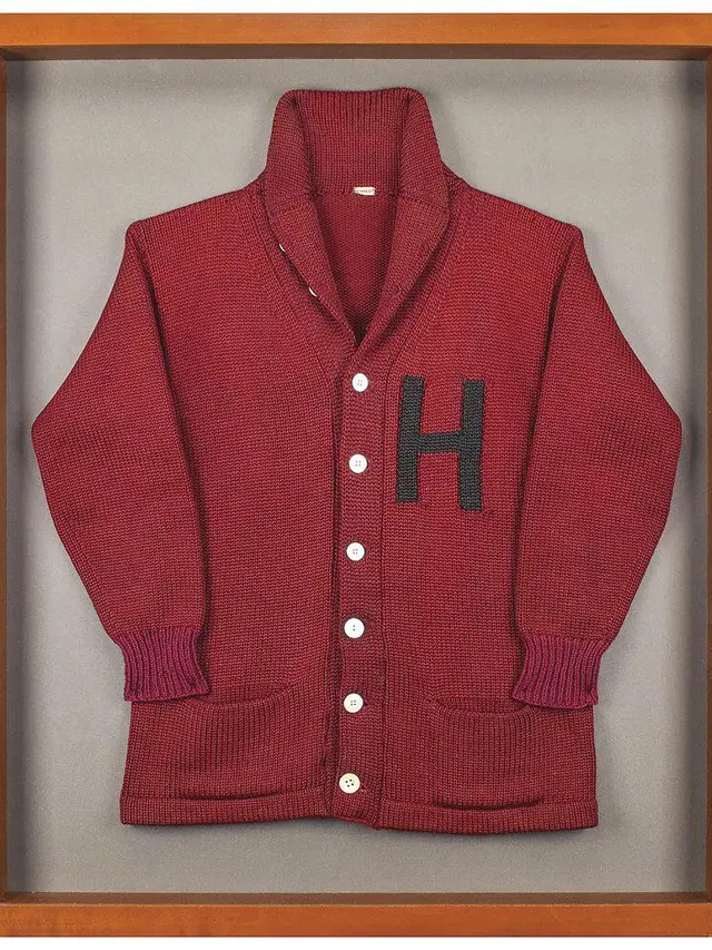 Sweater Merah Peninggalan John F Kennedy Berhasil Dilelang Rp1,2 Miliar