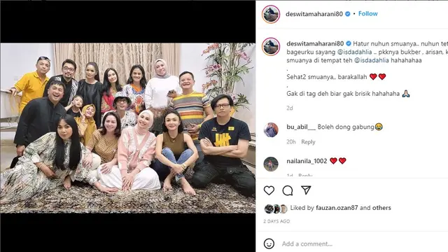 Artis buka bersama di rumah Iis Dahlia (Foto: Instagram @deswitamaharani80)
