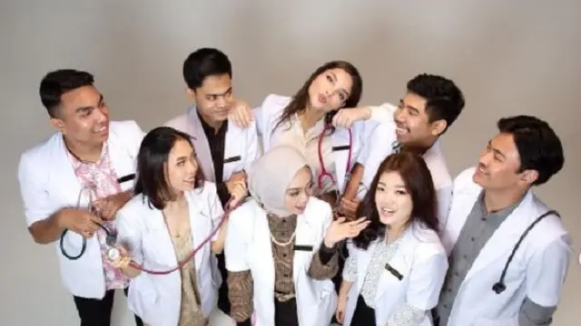 Nadira Adnan (Foto: Instagram/@tengkunadiraadn)