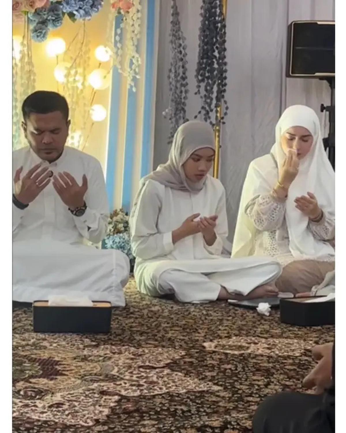 6 Momen Walimatus Safar Irish Bella dan Haldy Sabri Jelang Haji, Boyong Adik