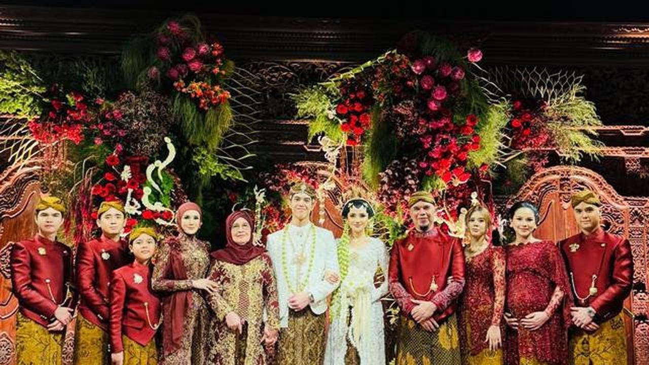 Penampilan Keluarga Ahmad Dhani Curi Perhatian di Momen Akad Nikah El Rumi dan Syifa Hadju