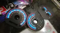 Bagi Anda yang berniat untuk melakukan ubahan desain pada speedometer, indiglow bisa jadi alternatif pilihan.