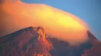 Belum terlihat kubah lava di Kawah Gunung Merapi, Kamis pagi (5/11/2020). (Foto: Liputan6.com/Wisnu Wardhana)