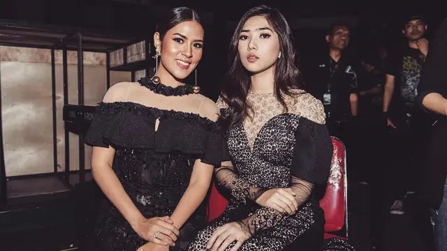 Potret Kedekatan Raisa dan Isyana Sarasvati (sumber: instagram/@isyanasarasvati)