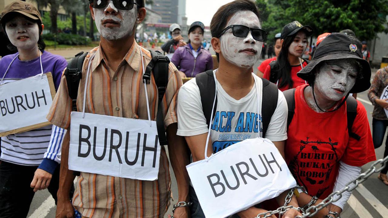 Aksi Buruh Padati Jalan MH Thamrin