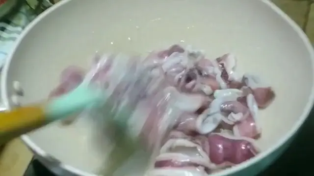 Tanpa Direndam Air Jeruk Nipis, Begini Cara Masak Cumi Balado Agar Awet dan Tidak Bau