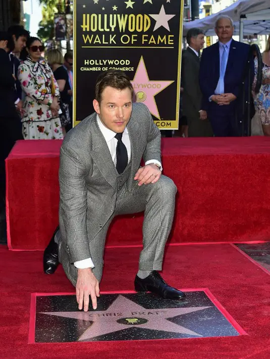 Saat mengumumkan perceraiannya, Chris Pratt pun menuliskan bahwa ia dan Anna masih saling mencintai. Namun kabar terbaru mengatakan, Chris terlihat sedang wanita asing berambut blonde. Siapakah wanita itu? (AFP/Frederic J.Brown)