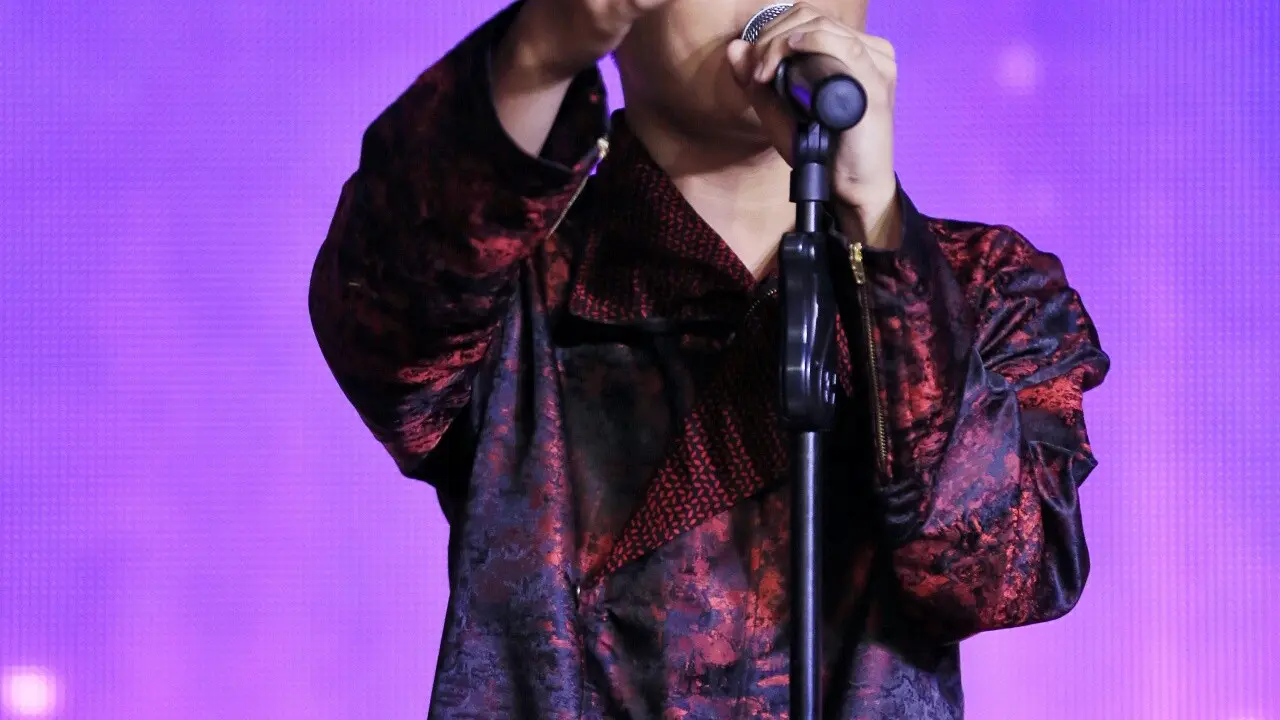 [Bintang] Konser Esal Revano dan Meivin Malelak