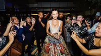 Bella Hadid menghadiri acara yang digelar brand jam mewah di Kuala Lumpur. (dok. Instagram @bellahadid/https://www.instagram.com/bellahadid/Dinny Mutiah)