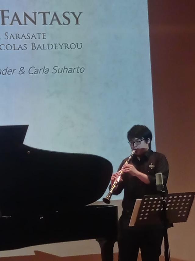 Sean Nicholas Alexander tampil di event 3rd Clarinet Chamber Concert