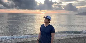 Pemeran Tommy Kurniawan siap membina rumah tangga kembali. Duda dua anak itu akan mempersunting perempuan yang berprofesi sebagai pramugari. Jika tidak ada halangan, pernikahan akan digelar tahun depan. (Instagram/tommykurniawann)