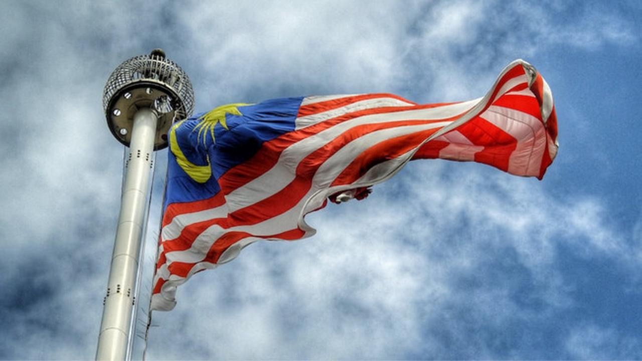 Ilustrasi bendera Malaysia. (Unsplash/mkjr_)