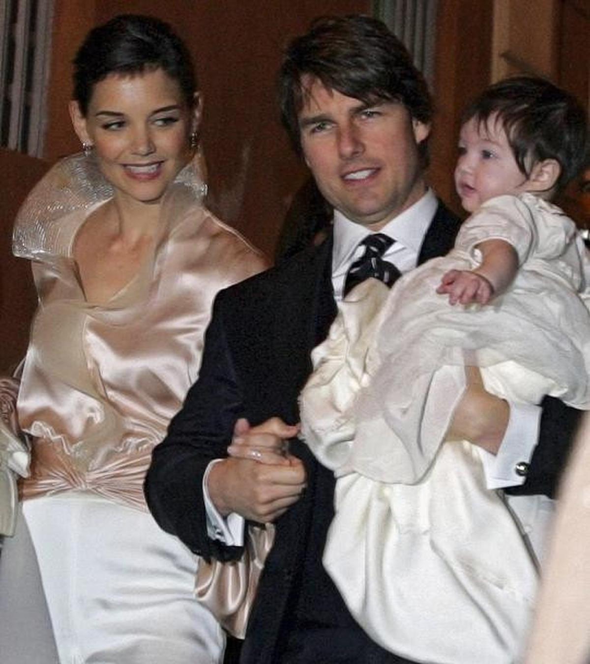 Tom Cruise - Katie Holmes dari masa ke masa