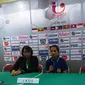 Pelatih Laos U-16 Putri dalam sesi konferensi pers Pemain Timnas Indonesia yang Menginspirasi Timnas Putri U-16. (Bola.com/Muhammad Ivan Rida)