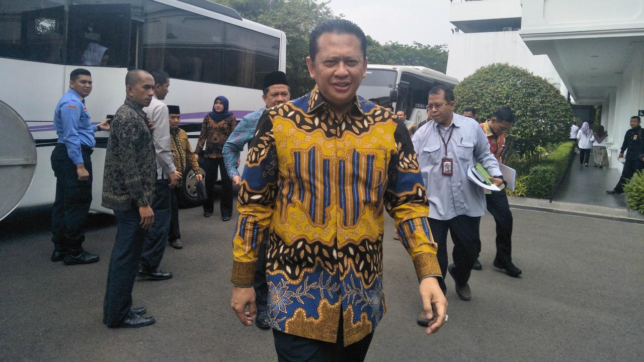 Ketua DPR Bambang Soesatyo bersama pimpinan dan anggota dewan menyambangi Istana Kepresidenan, Senin (23/9/2019).