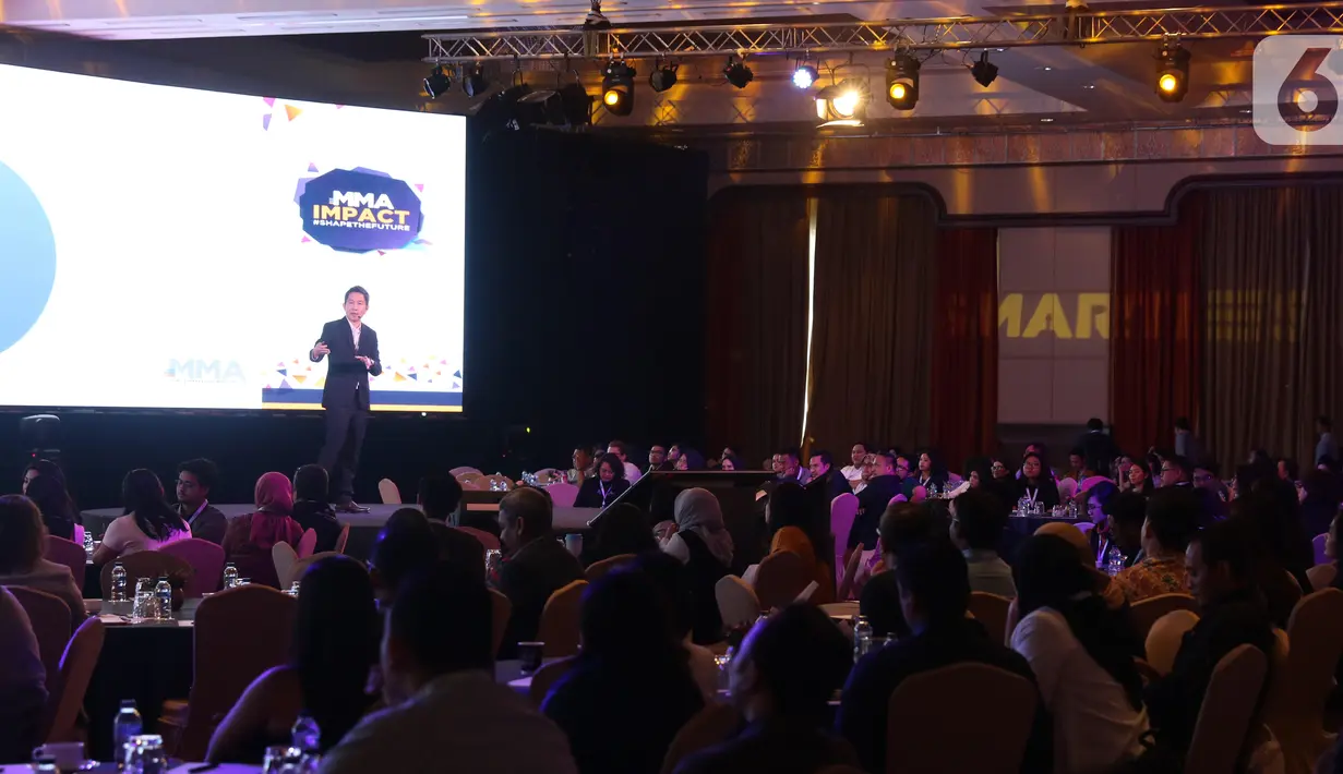 Global Marketing Director Mayora Ricky Afrianto saat menjadi pembicara  dalam forum pemasaran digital MMA Impact Indonesia 2019 di Jakarta, Kamis (3/10/2019). MMA Impact Indonesia 2019 membahas seluk beluk dan peluang mengenai pemasaran digital di Indonesia. (Liputan6.com/Angga Yuniar)