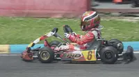 Aksi pembalap muda Qarrar Firhand Ali pada putaran 1 kejurnas Karting Eshark Rok Cup di sirkuit internasional Karting Sentul (istimewa)