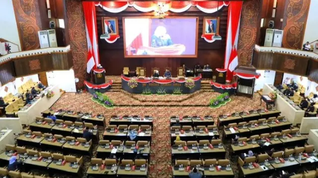 Rapat paripurna DPRD Jatim. (Istimewa)