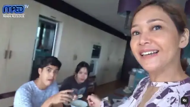 6 Potret Kedekatan Alyssa Daguise dan Keluarga Al Ghazali, Diisukan Nikah Siri