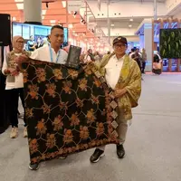  Mewarisi Tradisi, Menyentuh Masa Kini