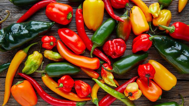 Awas, Sakit Kepala Akibat Makan Cabai! (Tono Balaguer/Shutterstock)