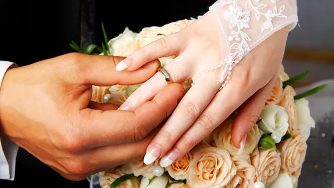 (c) shutterstock