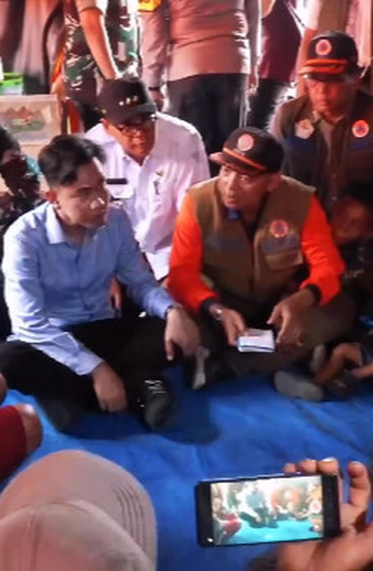 Lahir di Pos Pengungsian Erupsi Gunung Lewotobi