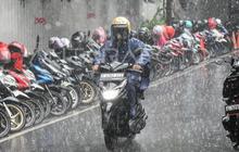 Begini Proses Air Hujan Jakarta Bisa Mengandung Mikroplastik