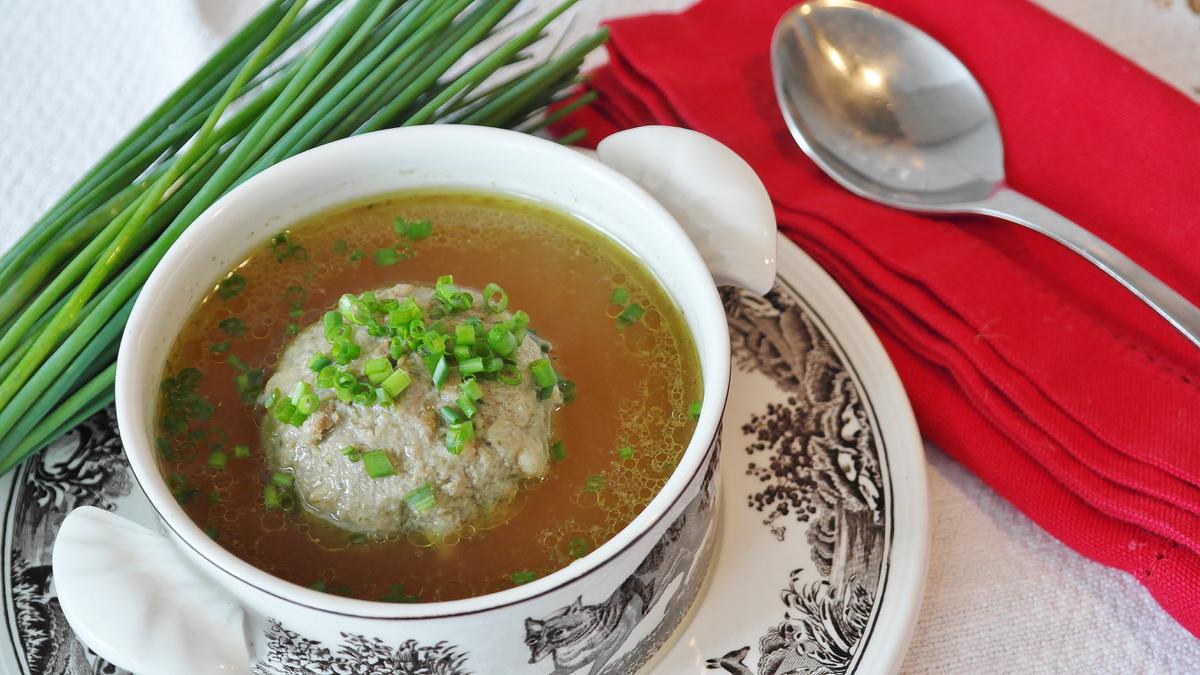 Resep Bakso Ayam Tanpa Tepung untuk Diet, Enak dan Mudah Dibuat