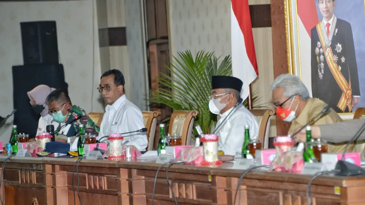 Rapat Koordinasi Lintas Sektoral Kesiapan Penanganan Libur Natal dan Tahun Baru (Nataru) 2021/2022, dengan Pemerintah Provinsi Jawa Tengah dan para pemangku kepentingan terkait.