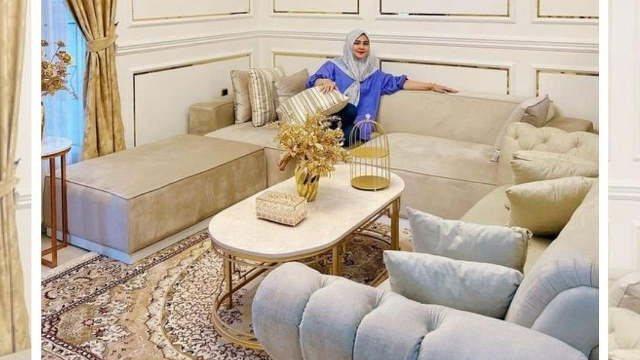 Rumah Juliana didominasi warna putih dan emas