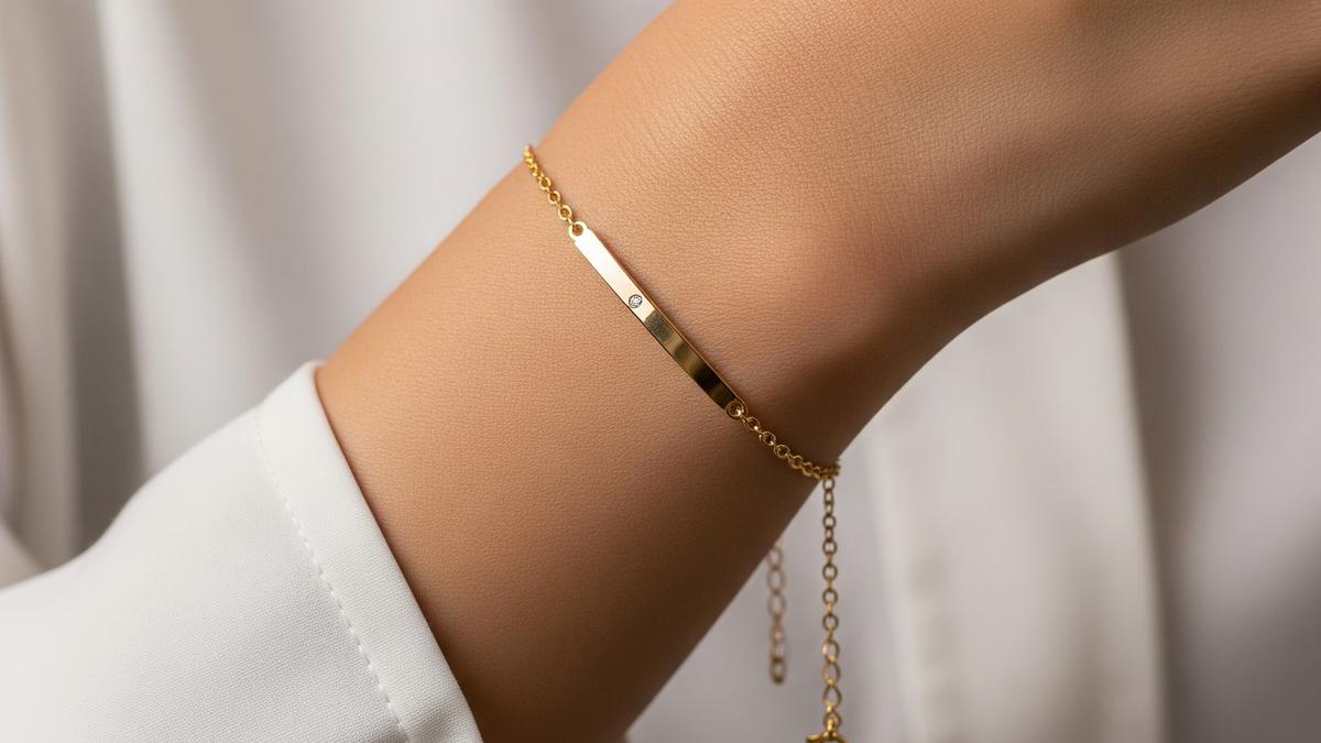 9 Gelang Emas Desain Clean Minimal Untuk Gaya Santai, Tampil Elegan Tanpa Berlebihan