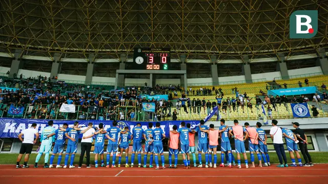 Foto: Wajah Lesu Pemain PSIM Yogyakarta Usai Babak Belur Dihajar FC Bekasi City di Liga 2