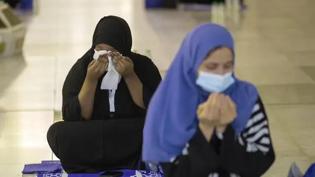 Potret Khusyuknya Jemaah Saat Jalani Ibadah Haji